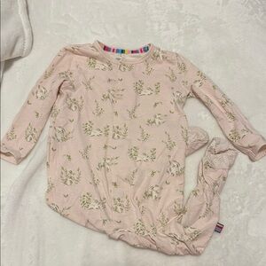 Magnetic Me Bunnies Pink Footies